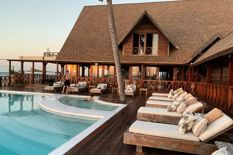 GrandVista Hotels — AI Guest Communication in 6 Languages